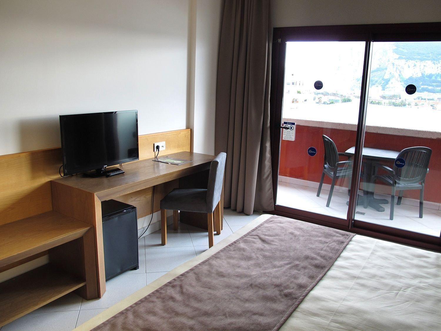 Готель Ohtels Campo De Gibraltar Ла-Лінеа-де-ла-Консепсьйон Екстер'єр фото