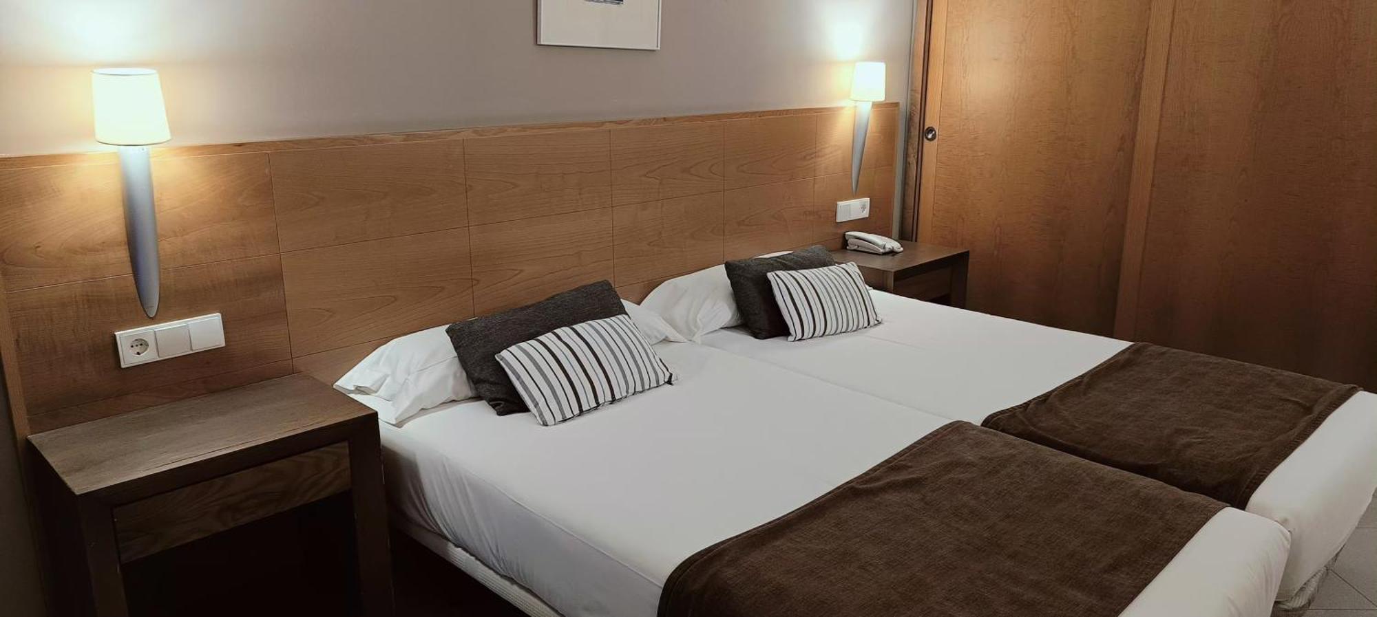 Готель Ohtels Campo De Gibraltar Ла-Лінеа-де-ла-Консепсьйон Екстер'єр фото